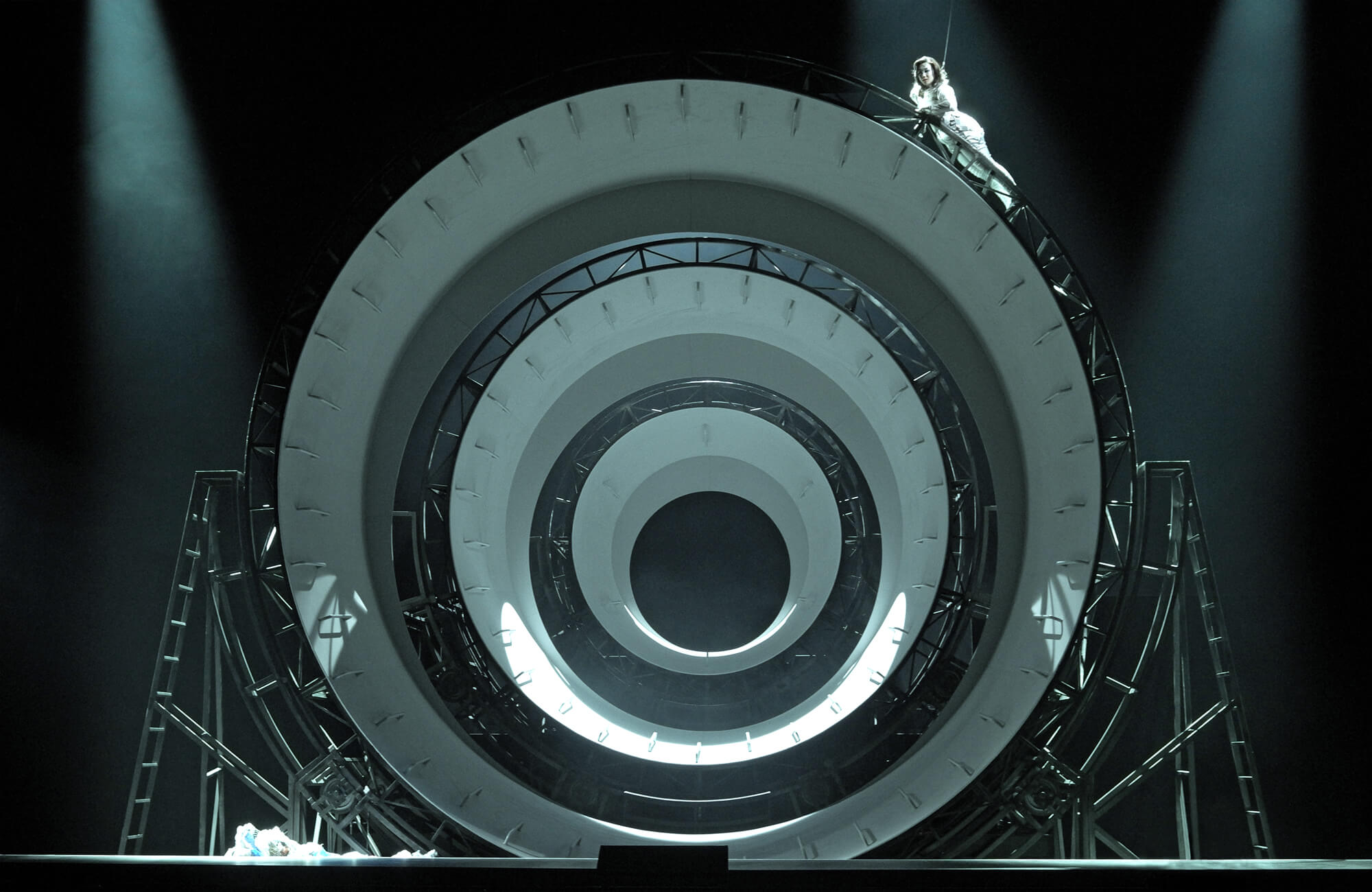 Die Odyssee: Rainer Holzapfel (Regie), David Hohmann (Bühnenbild), Lisa Brzonkalla (Kostüme)